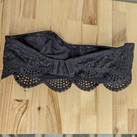 Victoria's Secret Black Lace Bandeau Strapless Bra - Picture 9 of 11